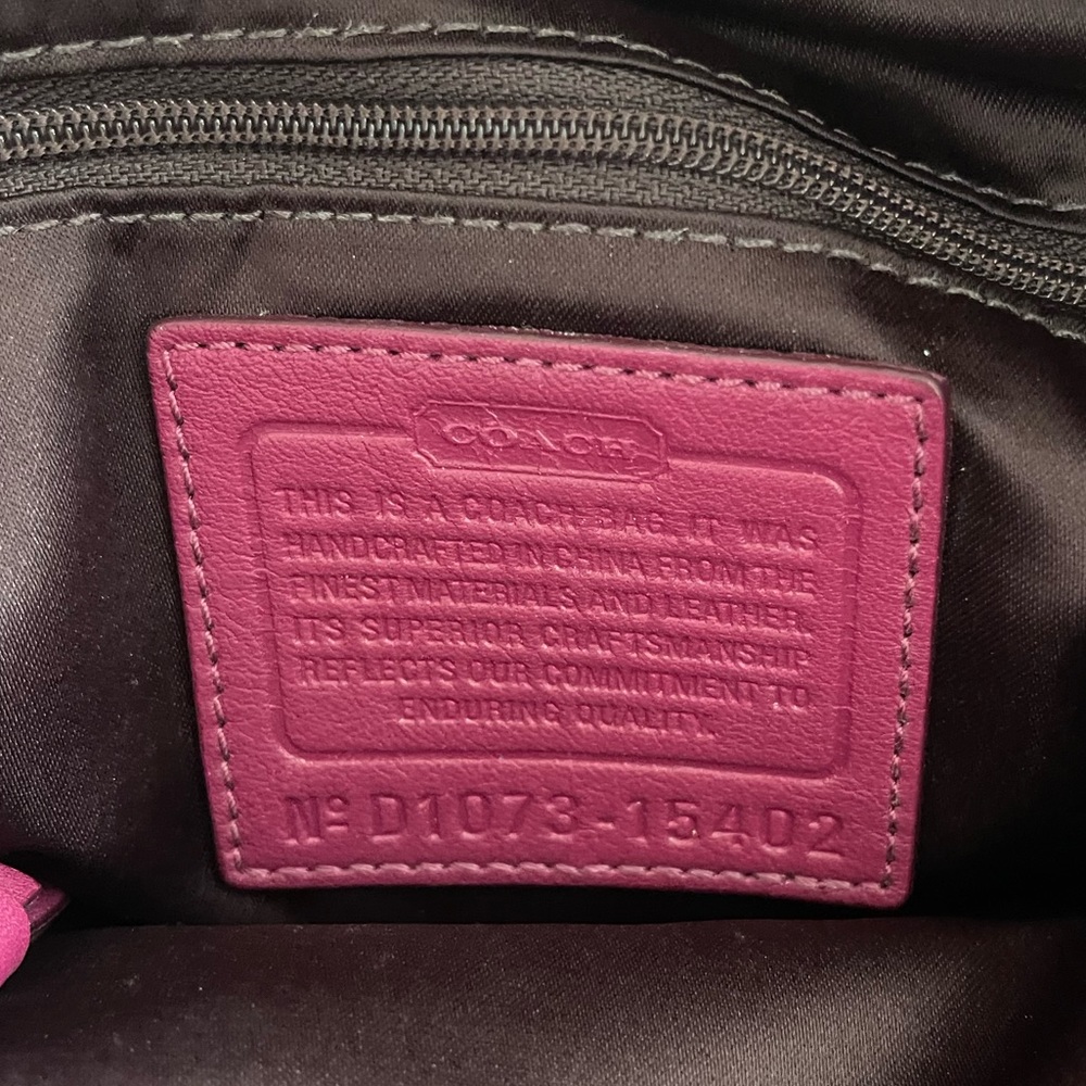 Coach Mia Signature Bag Style #15402. - Picture 4 of 5